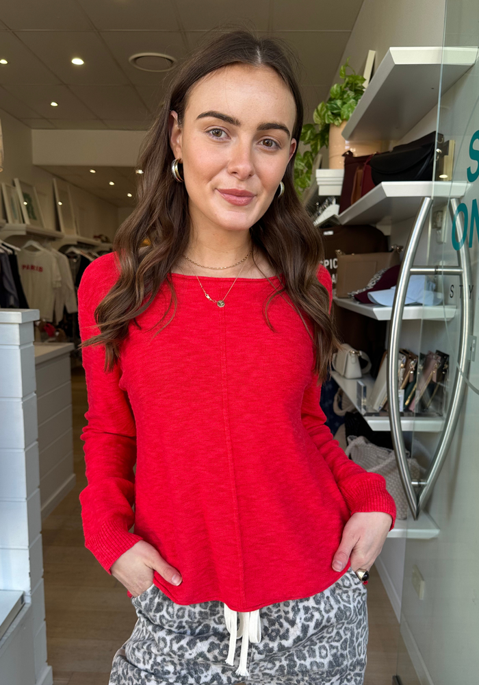 Load image into Gallery viewer, SACHA KNITTED TEE - RED