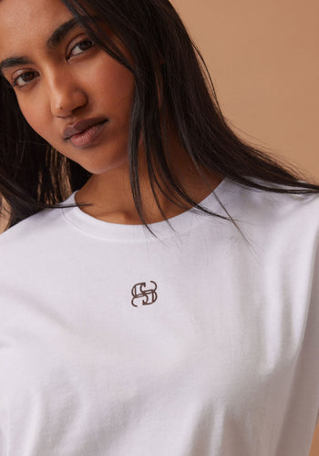 CERES LIFE STEVIE SLOUCHY SPLIT HEM TEE - WHITE/CHOC MONOGRAM