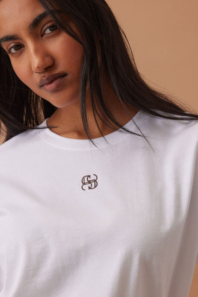 Load image into Gallery viewer, CERES LIFE STEVIE SLOUCHY SPLIT HEM TEE - WHITE/CHOC MONOGRAM