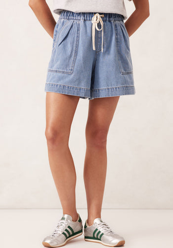CERES LIFE DARCY RELAXED EVERYDAY SHORT - MID WASH BLUE