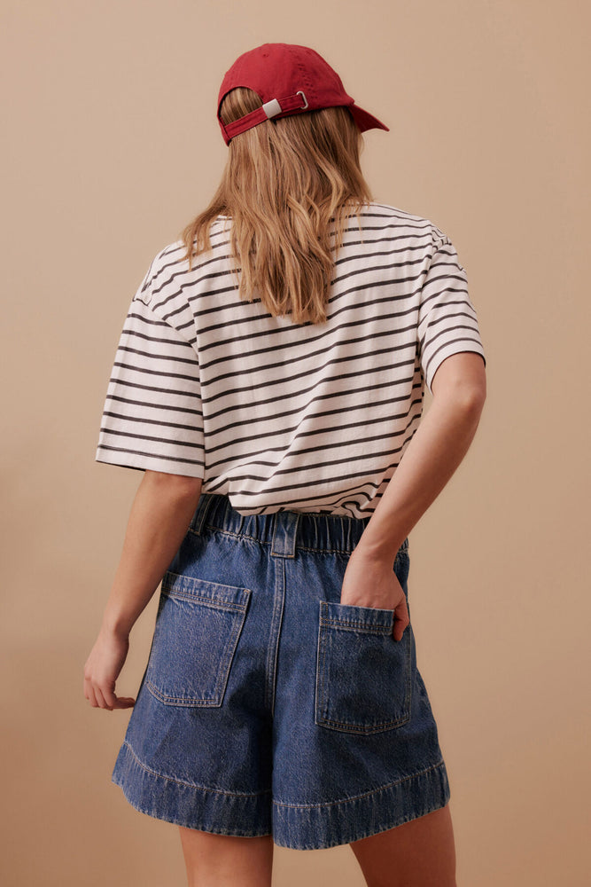 Load image into Gallery viewer, CERES LIFE BILLIE PLEAT FRONT SHORT - WASHED INDIGO