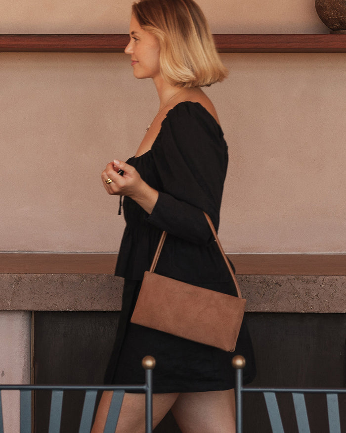 Load image into Gallery viewer, LOUENHIDE LARA HANDBAG - SUEDETTE TAN