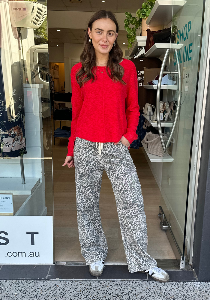 Load image into Gallery viewer, SACHA KNITTED TEE - RED