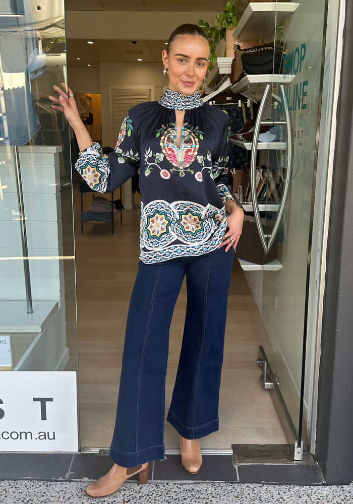 Load image into Gallery viewer, RUBYYAYA GARCIA SHIRT - NAVY