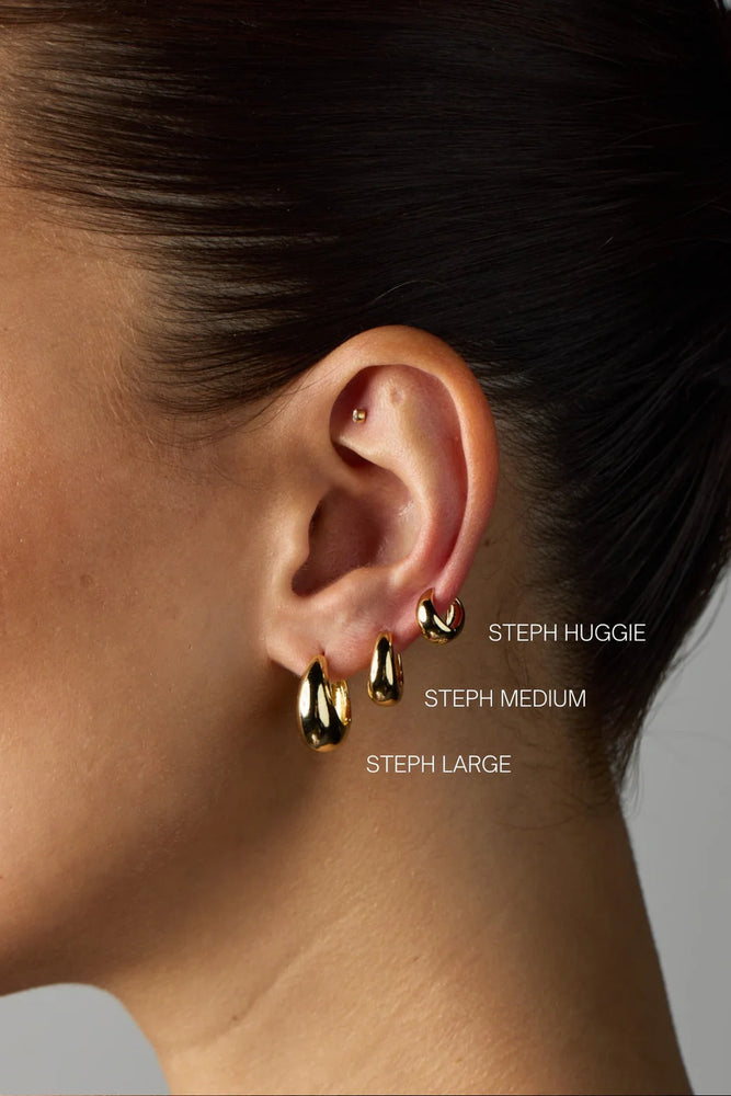 Load image into Gallery viewer, ZAFINO STEPH HOOP MEDIUM - GOLD