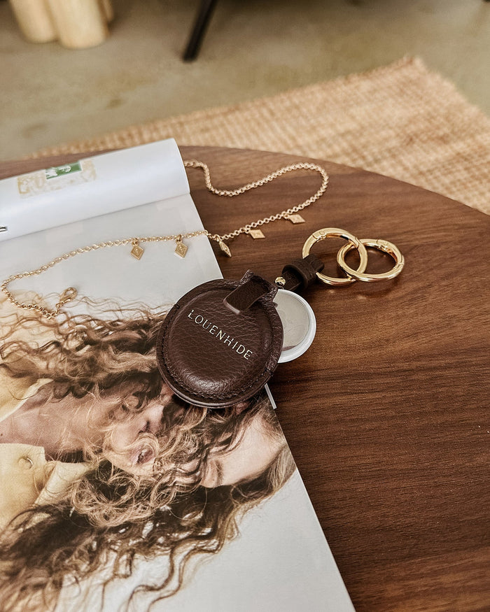Load image into Gallery viewer, LOUENHIDE OPAL AIRTAG CASE - CHOCOLATE
