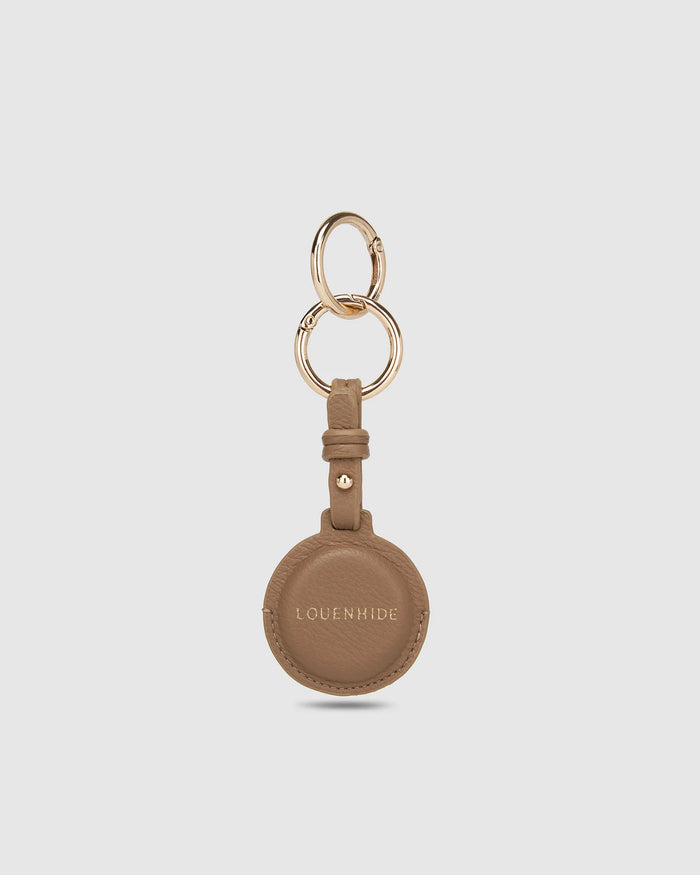 Load image into Gallery viewer, LOUENHIDE OPAL AIRTAG CASE - MOCHA