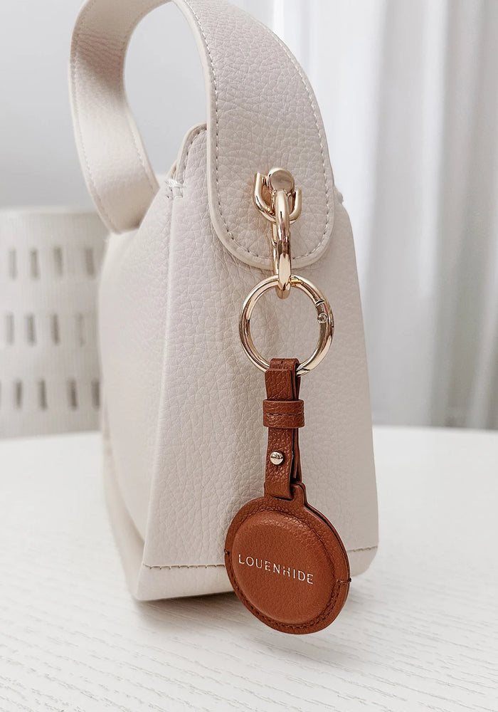 LOUENHIDE OPAL AIRTAG CASE - TAN