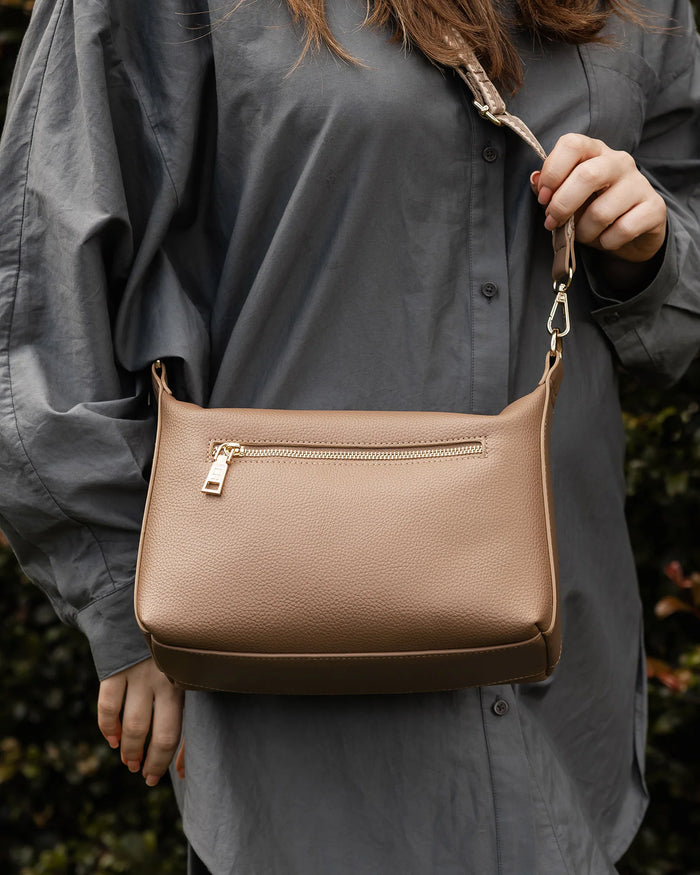 Load image into Gallery viewer, LOUENHIDE HAVANNA CROSSBODY BAG - MOCHA