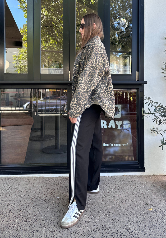 Load image into Gallery viewer, IVY RELAXED PANT - BLACK