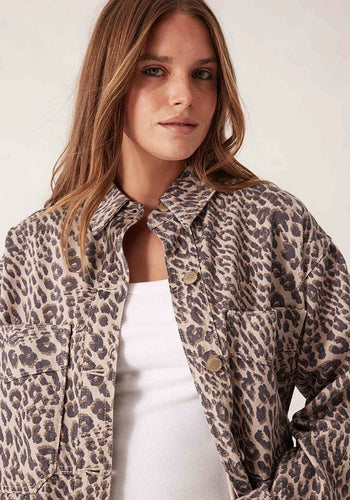 CERES LIFE BOBBI SIDE POCKET DENIM SHACKET - LEOPARD