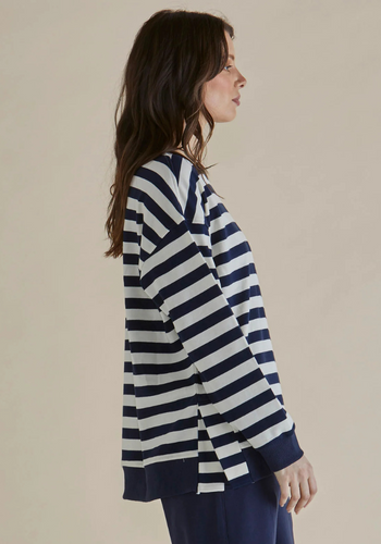 BETTY BASICS EASY CREW SWEAT - NAVY & WHITE