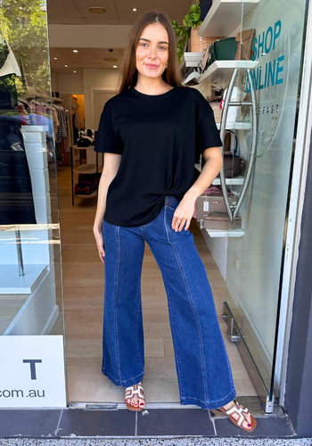 JESSIE EASY TUCK TEE - BLACK