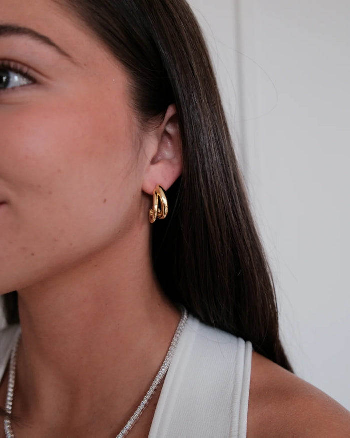 Load image into Gallery viewer, ZAFINO ARIA HOOP - GOLD