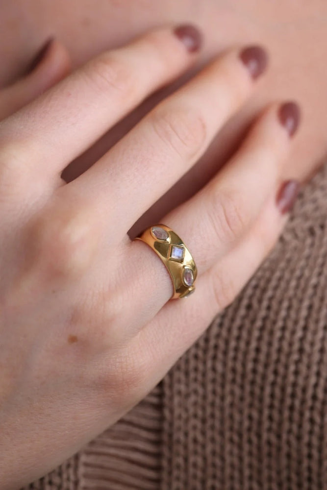 Load image into Gallery viewer, TONI MAY CORONET RING - MOONSTONE/GOLD