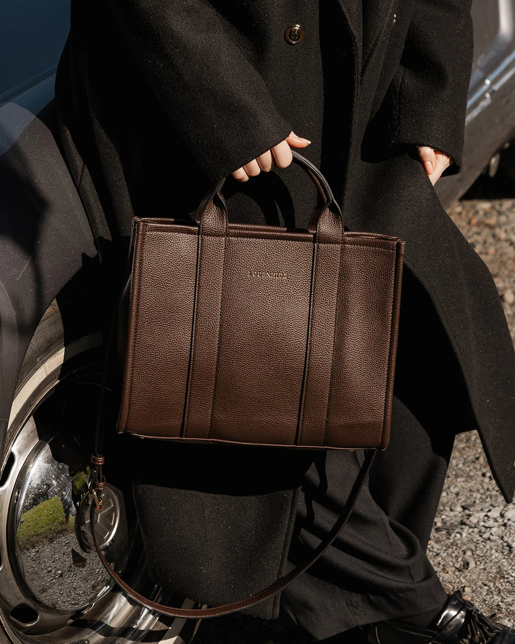 LOUENHIDE MANHATTAN TOTE BAG - CHOCOLATE
