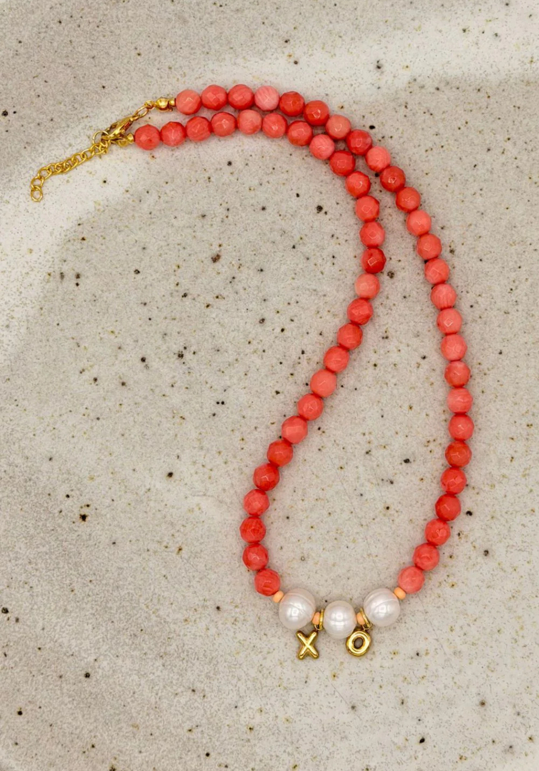 MOSK MELBOURNE XO NECKLACE - PEACH