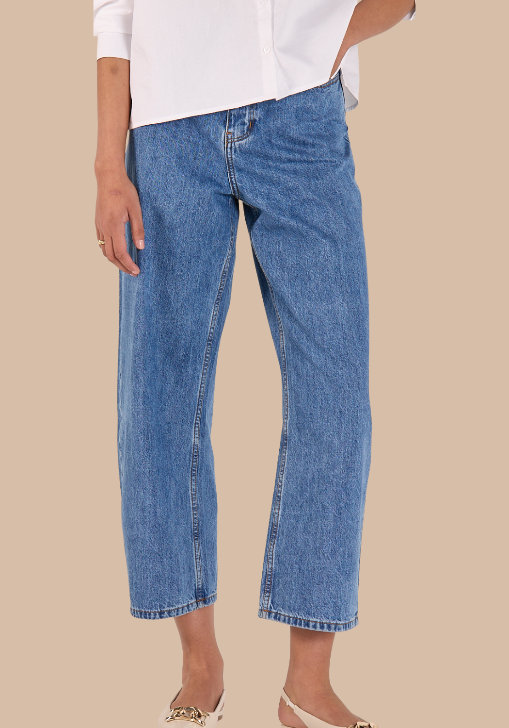 FEATHER + NOISE LOLA CROPPED BARREL JEAN - BLUE