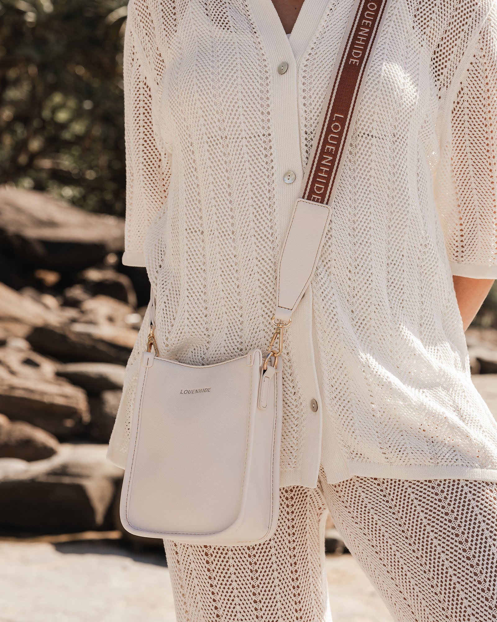 LOUENHIDE PARKER LOGO PHONE BAG - VANILLA