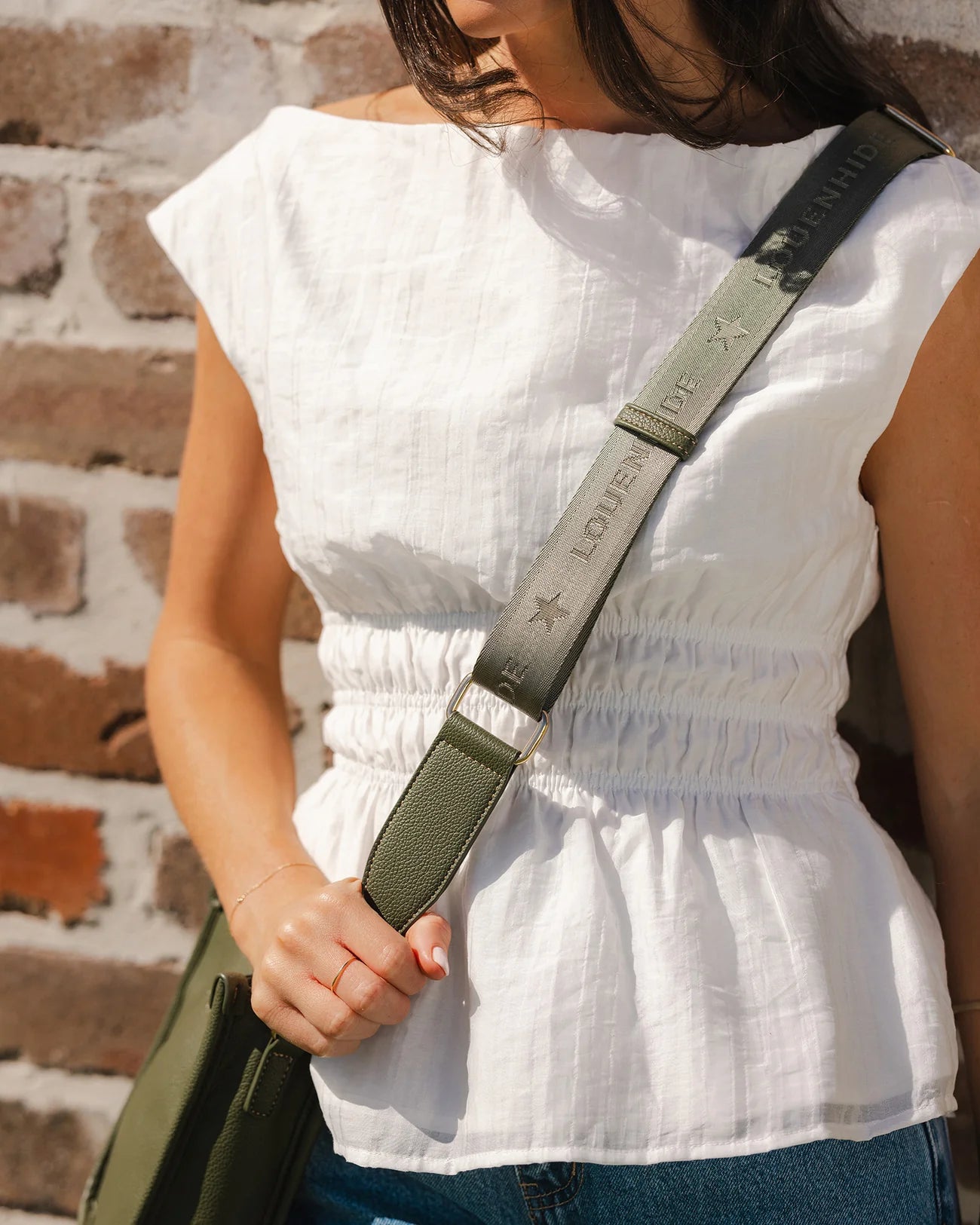 LOUENHIDE PARKER LOGO PHONE BAG - OLIVE