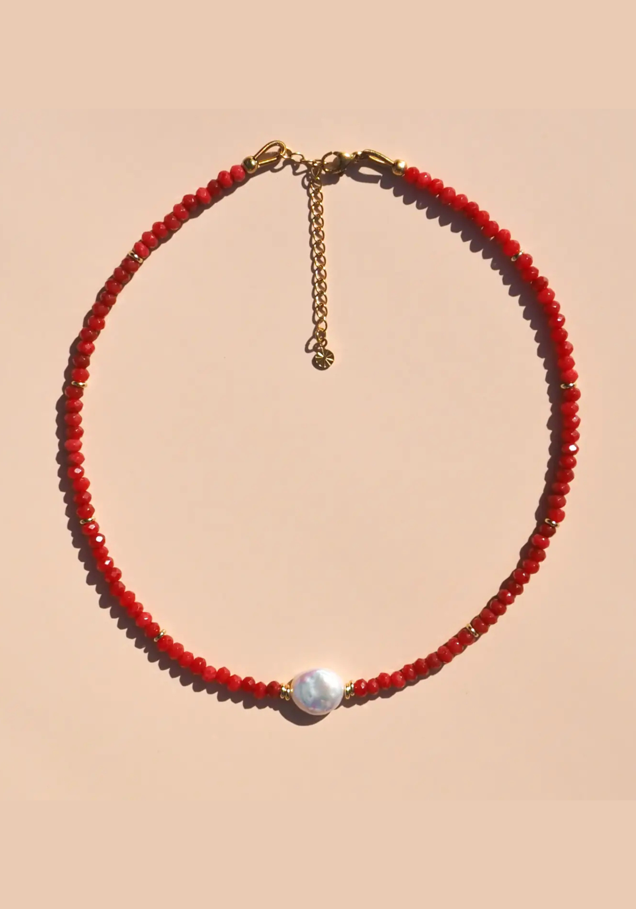 ALESI FRESHWATER PEARL BEADED NECKLACE - RED GEMSTONE