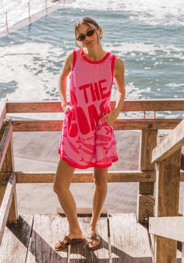 ON THE COAST MINI SHIFT DRESS - RED/PINK PRINT