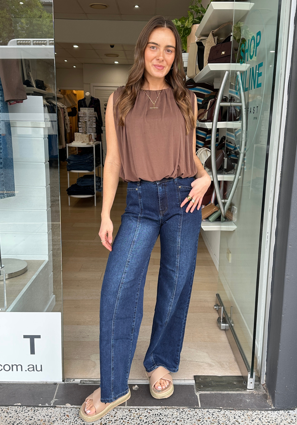 SKYE BUBBLE HEM TOP - CHOCOLATE