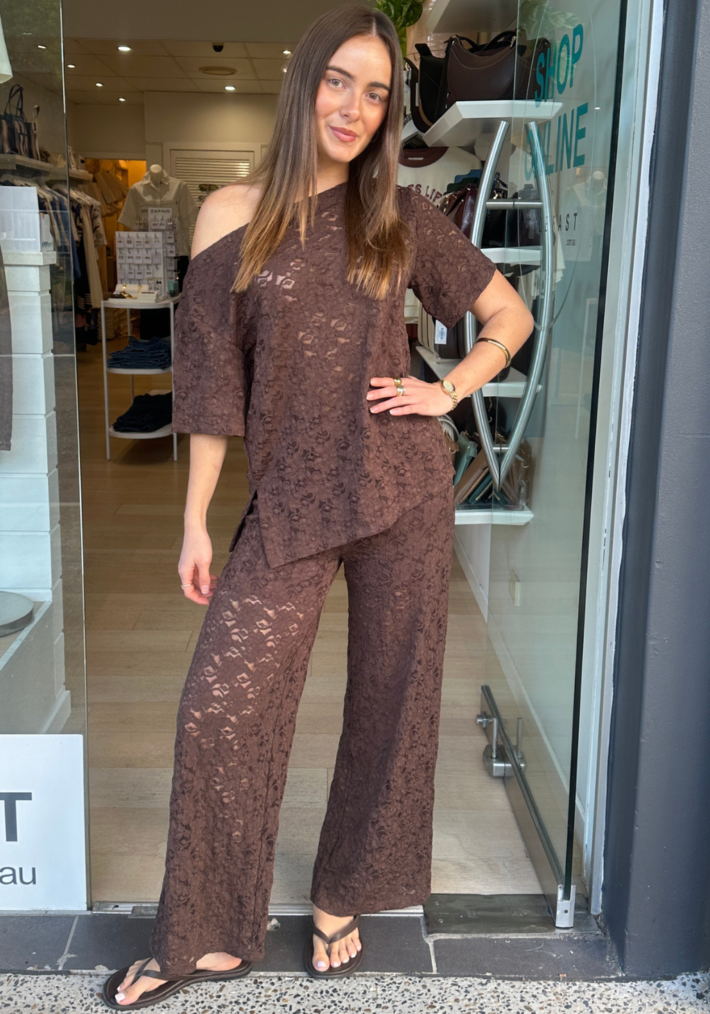 WREN OFF SHOULDER LACE TOP - CHOCOLATE