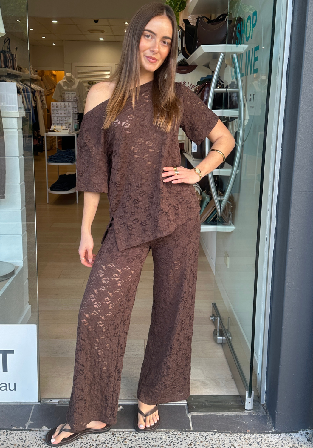 WREN OFF SHOULDER LACE TOP - CHOCOLATE