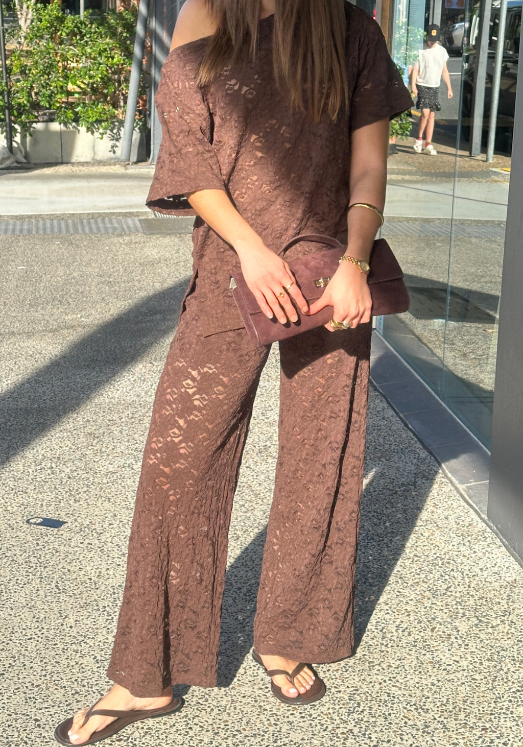 WREN OFF SHOULDER LACE TOP - CHOCOLATE