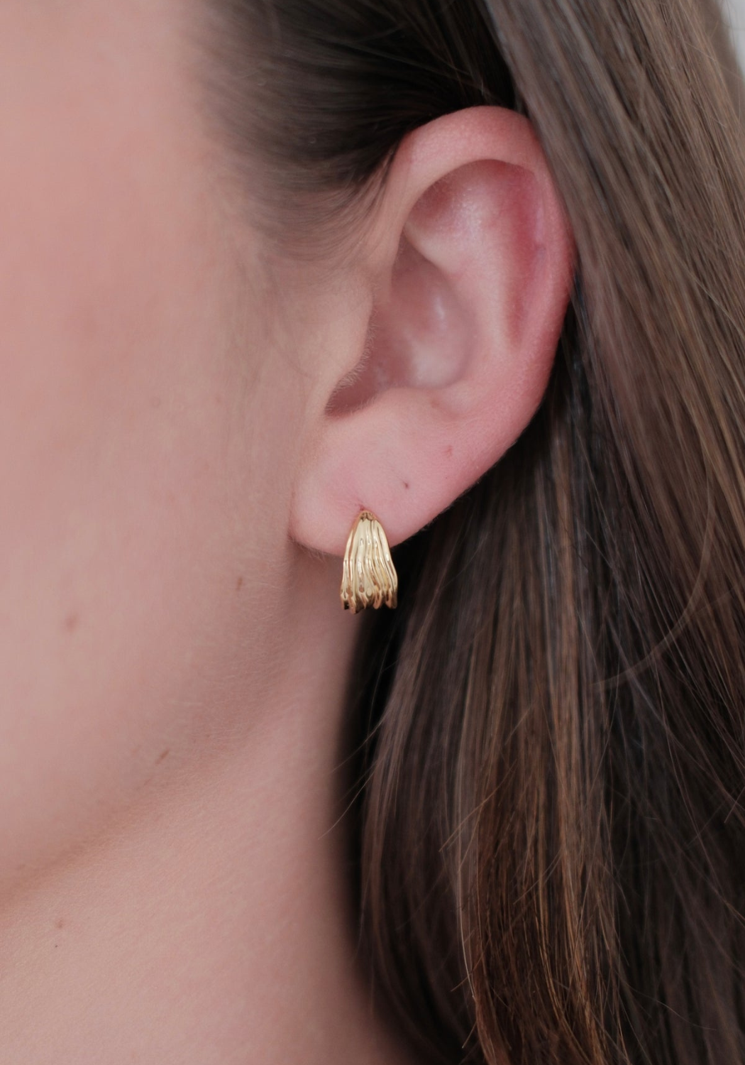 ZAFINO LEXI HOOP SMALL - GOLD