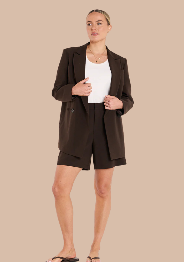 FEATHER + NOISE ANDIE SHORT - CHOCOLATE