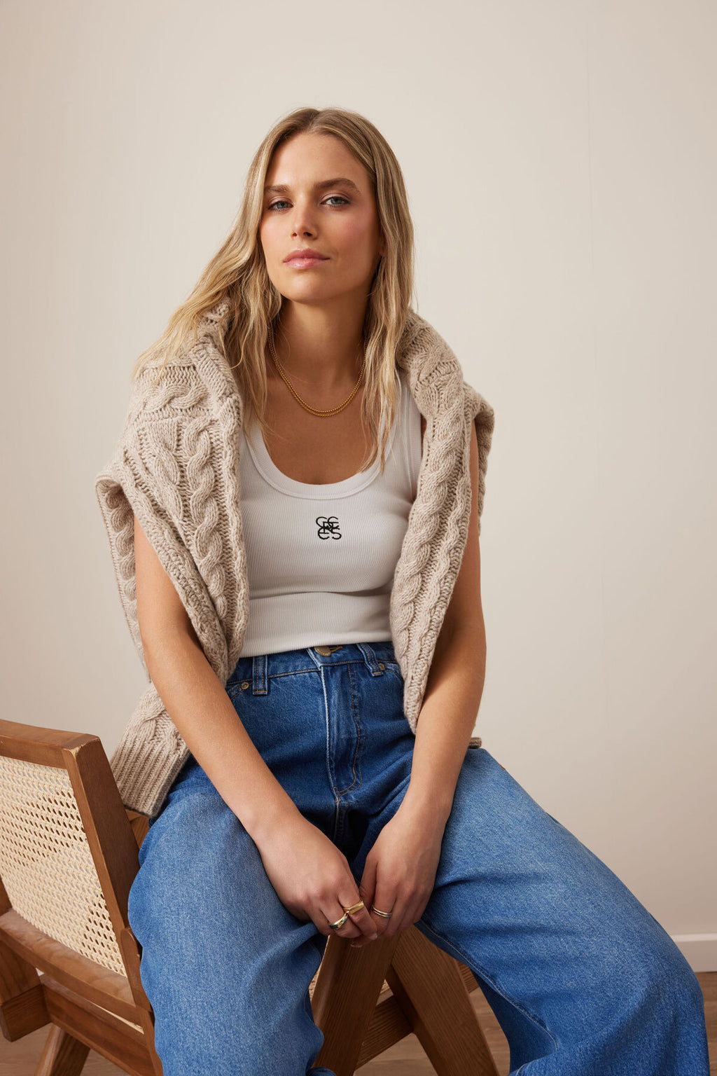 CERES LIFE CONTOUR SCOOP TANK - WHITE