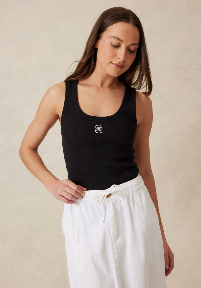 CERES LIFE CONTOUR SCOOP TANK - BLACK