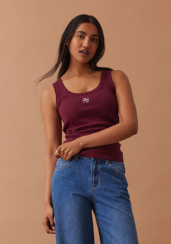 CERES LIFE CONTOUR SCOOP TANK - POMEGRANATE/MONOGRAM
