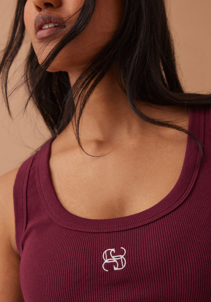 CERES LIFE CONTOUR SCOOP TANK - POMEGRANATE/MONOGRAM
