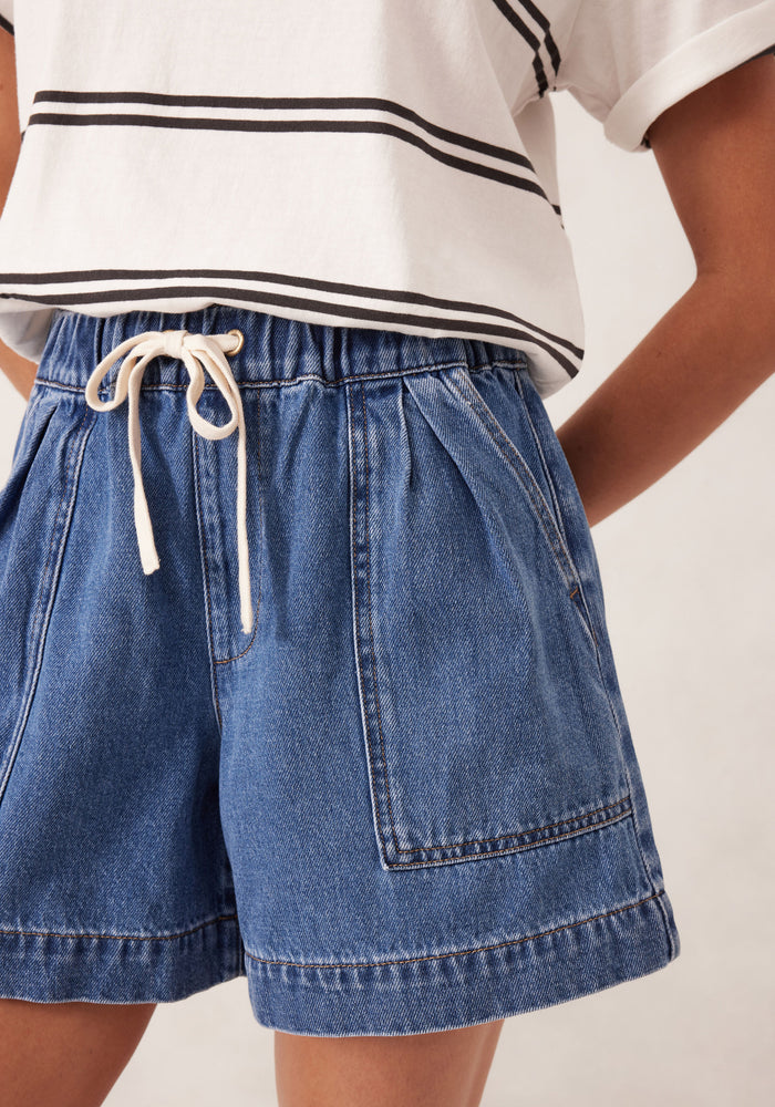 CERES LIFE DARCY RELAXED EVERYDAY SHORT - WASHED INDIGO