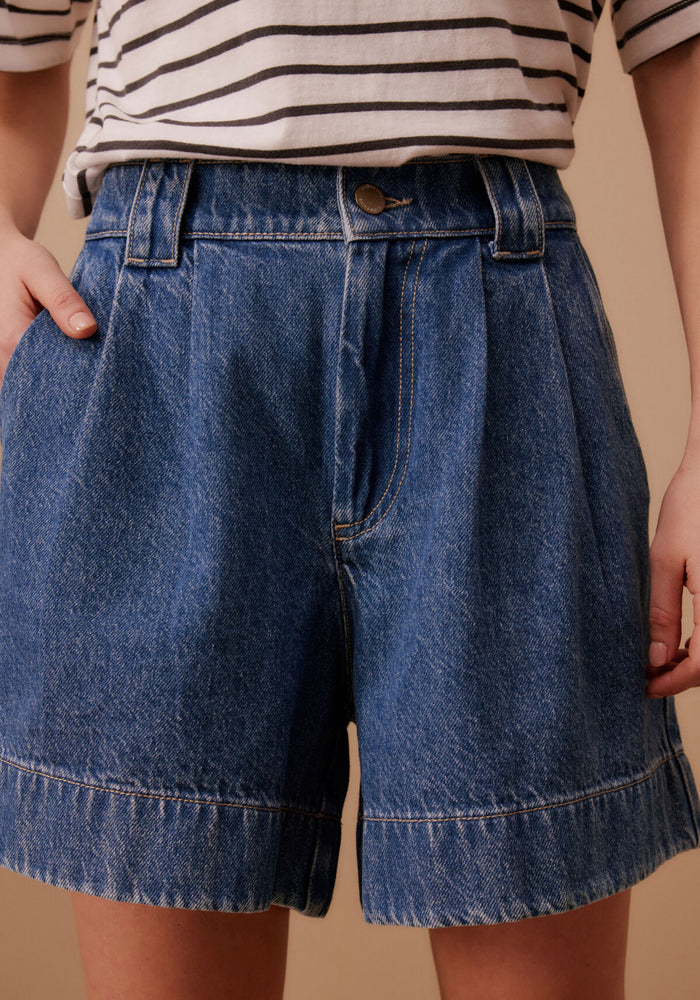 CERES LIFE BILLIE PLEAT FRONT SHORT - WASHED INDIGO