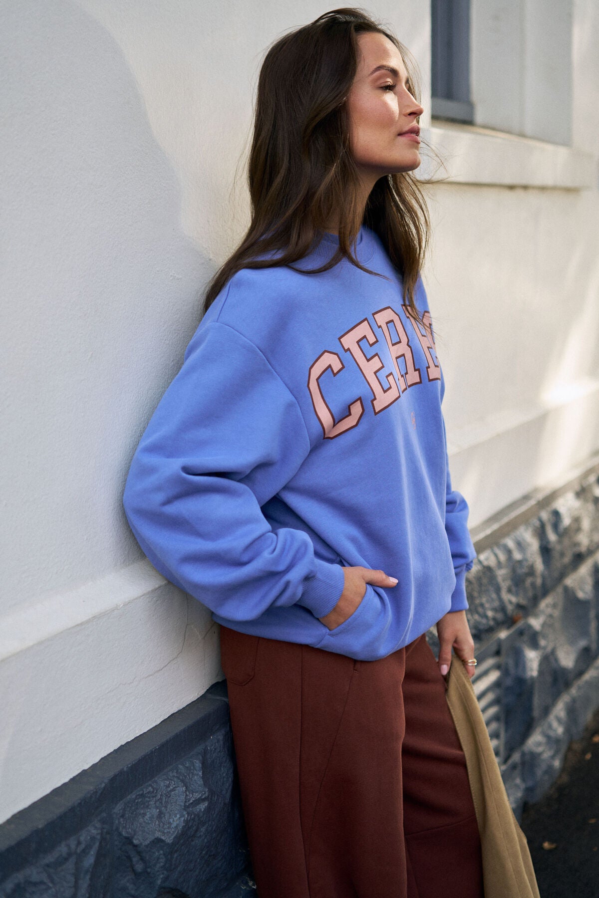 CERES LIFE ISLA OVERSIZED SLOUCHY CREW - VINTAGE BLUE/PINK CLAY