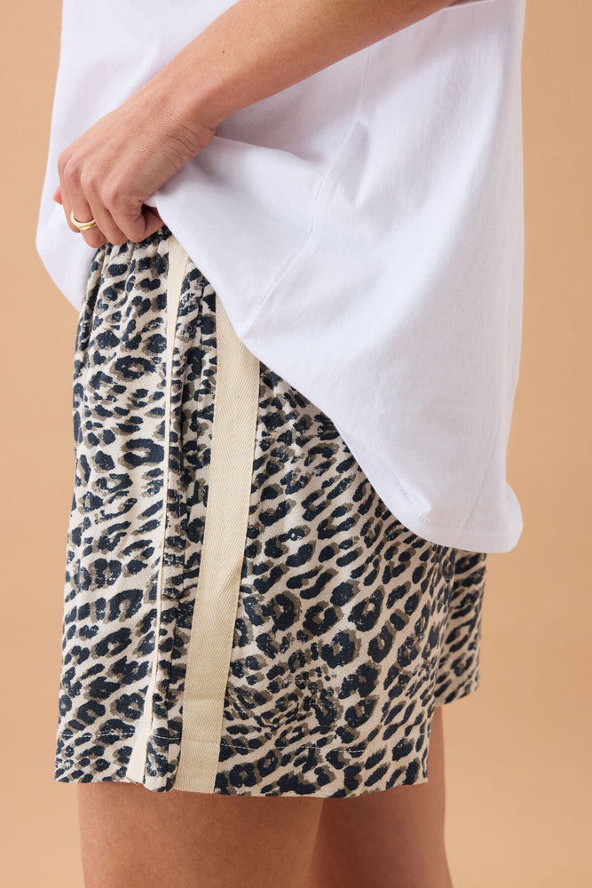 Load image into Gallery viewer, CERES LIFE MILA SHORTS - LEOPARD LINEN