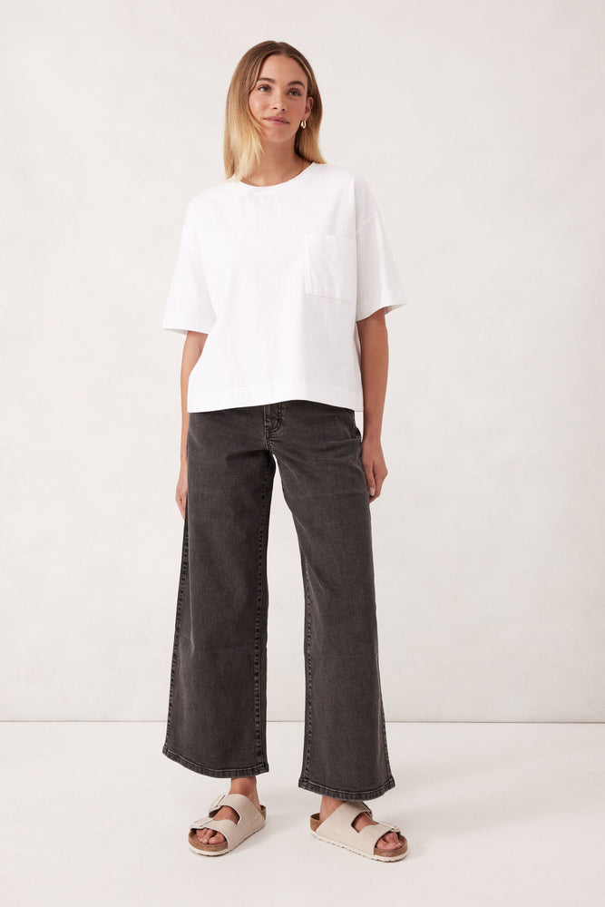 Load image into Gallery viewer, CERES LIFE BOXY POCKET TEE - WHITE