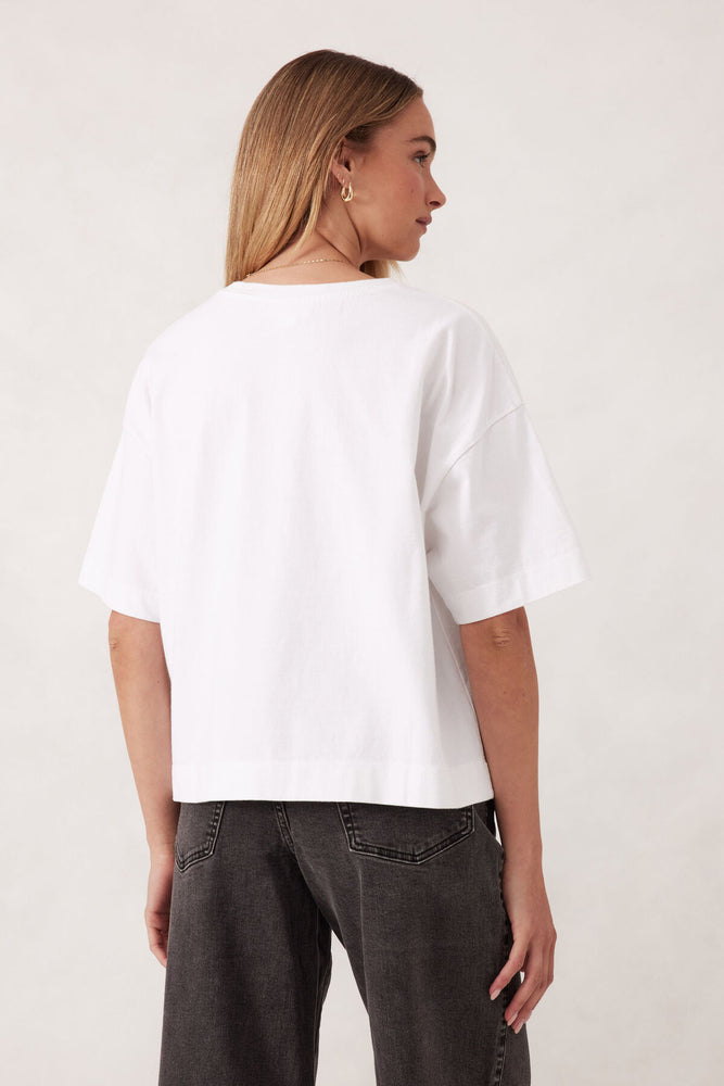 Load image into Gallery viewer, CERES LIFE BOXY POCKET TEE - WHITE
