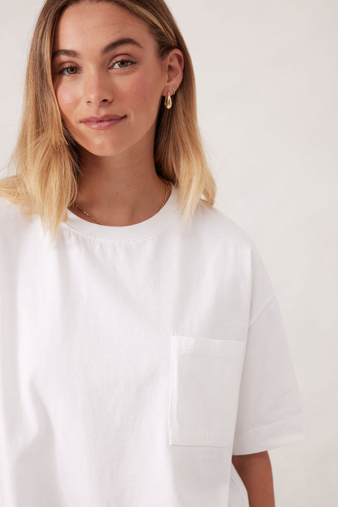 Load image into Gallery viewer, CERES LIFE BOXY POCKET TEE - WHITE