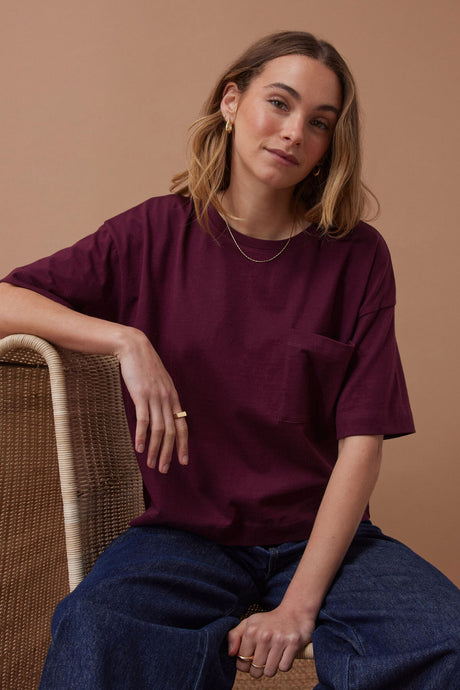 CERES LIFE BOXY POCKET TEE - RAISIN
