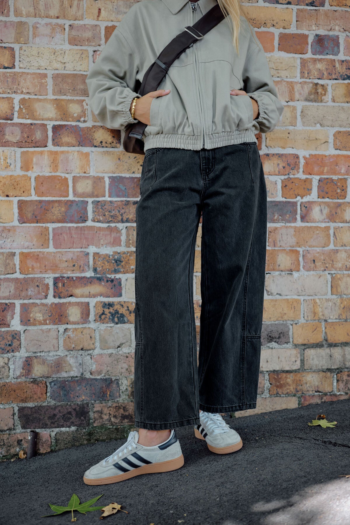 CERES LIFE DEMI BARREL JEAN - FADED BLACK