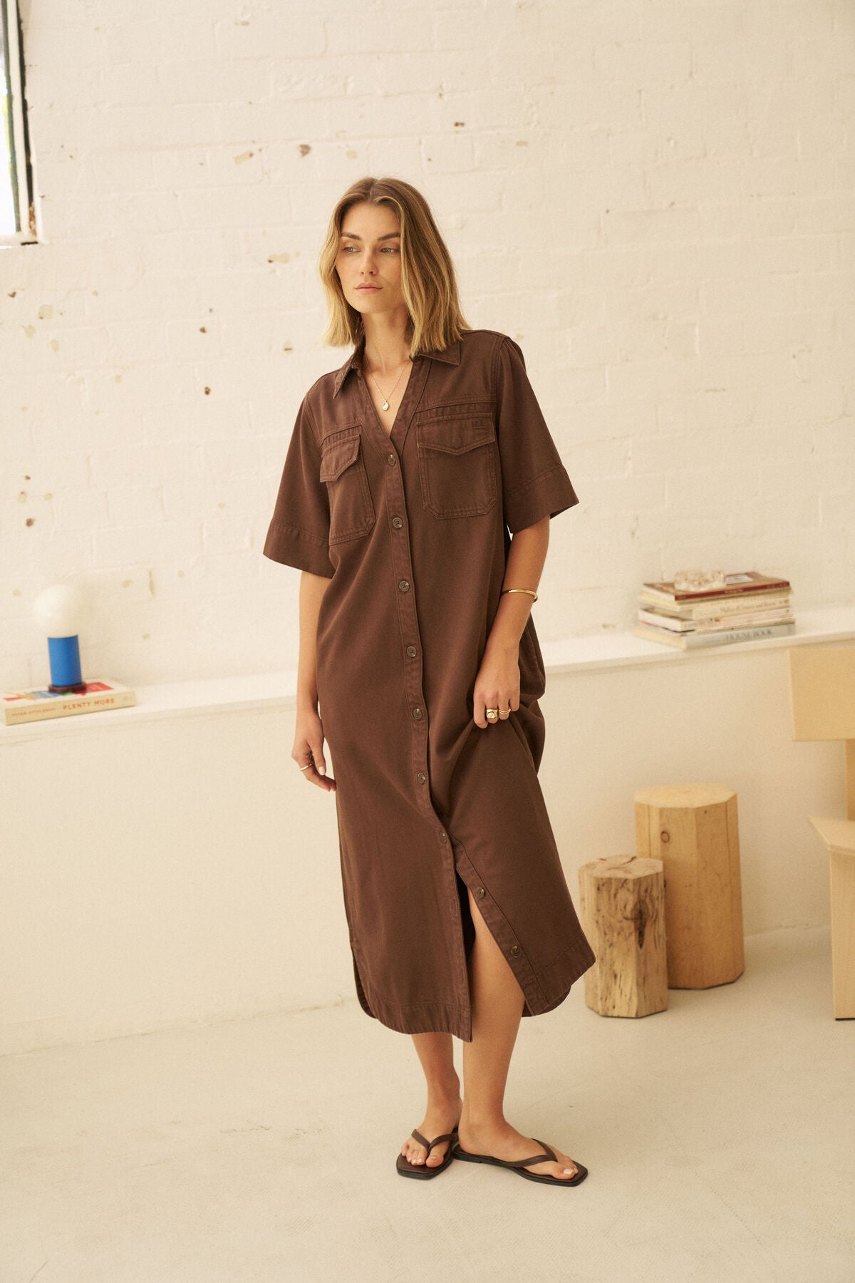 SLOANE SHORT SLEEVE MIDI DRESS - CHOCOLATE