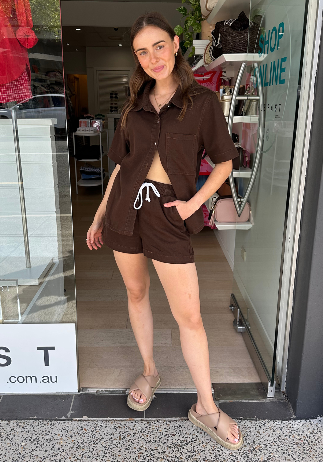 FALLON SHORT - CHOCOLATE