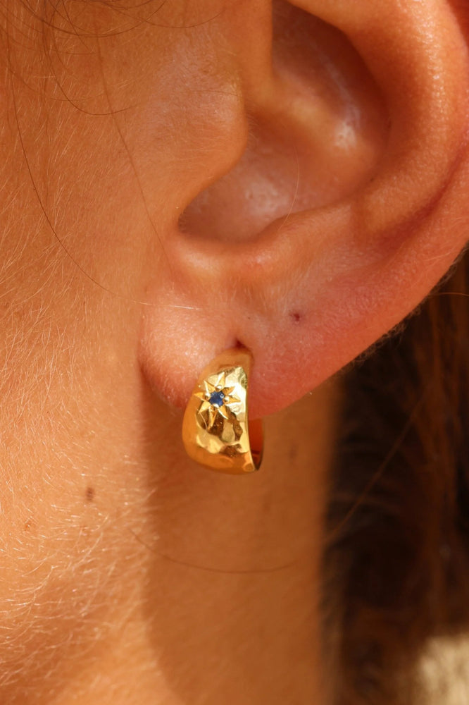 Load image into Gallery viewer, TONI MAY MIA BABY SAPPHIRE HOOPS - GOLD
