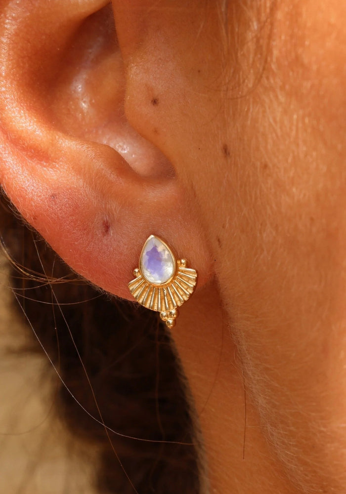 TONI MAY VENUS MOONSTONE EARRINGS - GOLD