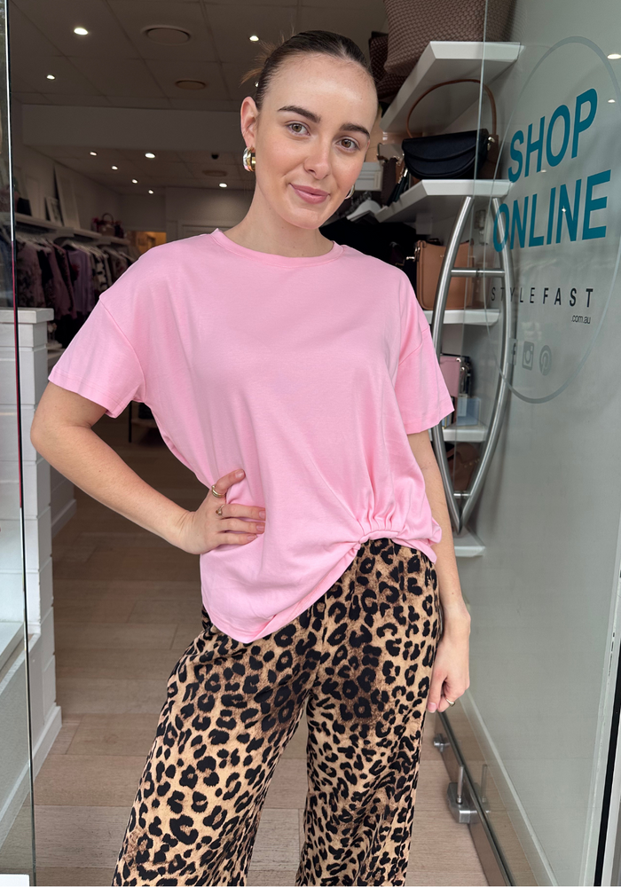 Load image into Gallery viewer, JESSIE EASY TUCK TEE - PINK